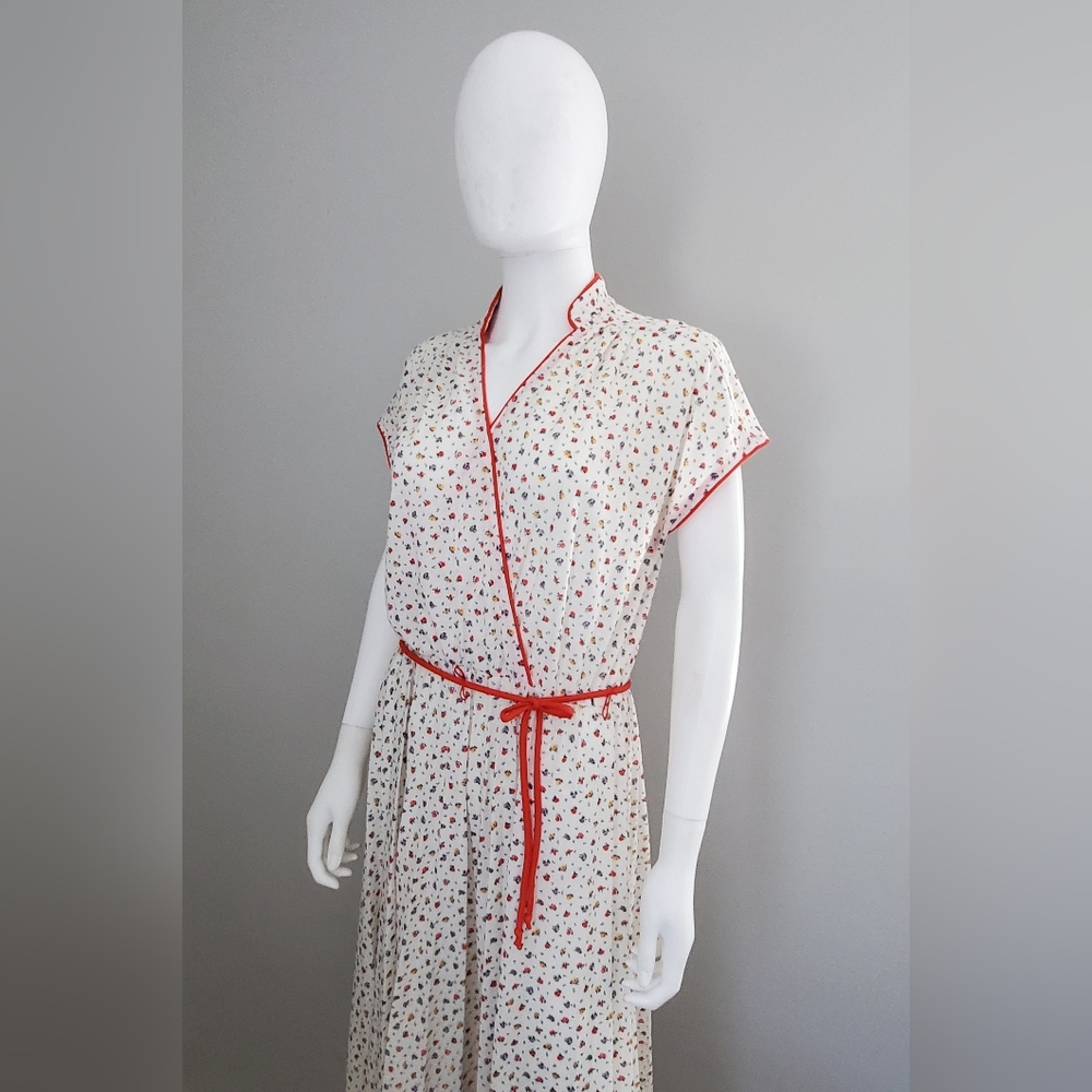 Vintage 1950's Floral Wrap Dress with Red Piping + Tie Belt M